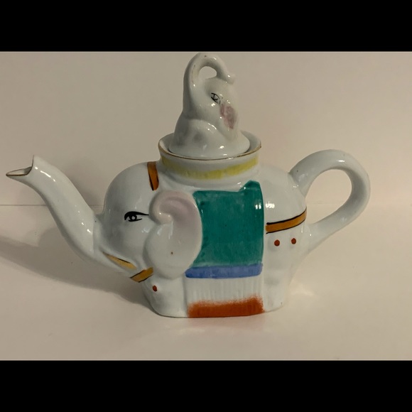 Vtg. Porcelain elephant tea pot signed china - Picture 9 of 11